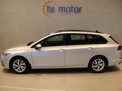 Silver Begagnad 2022 VW Golf VIII Kombi | 224 000 kr (Marknadspris)