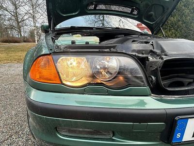 Begagnad BMW 320 150 HK (110 kW) 1999 Grön Sedan