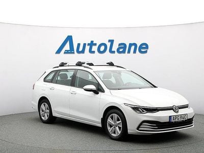 Vit Begagnad 2022 VW Golf VIII | 229 900 kr (Marknadspris)