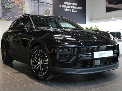 Svart Begagnad 2025 Porsche Macan 4 Electric SUV | 875 000 kr
