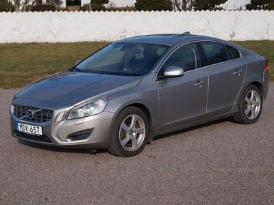 Ljusbrun (brun) Begagnad 2011 Volvo S60 Momentum Sedan | 89 900 kr (Lite dyr)