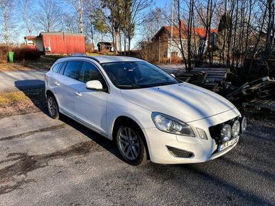 begagnad Volvo V60 D4 Momentum Euro 5