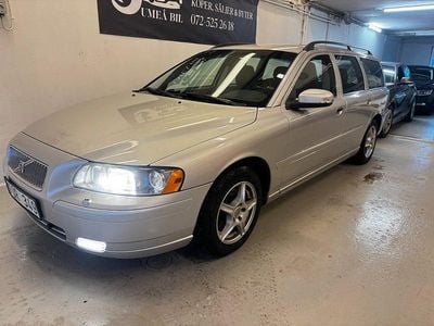 Grå Begagnad 2008 Volvo V70 Kinetic Kombi | 45 900 kr (Marknadspris)