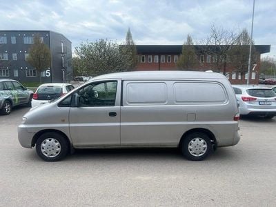 Begagnad Hyundai H-1 100 HK (73 kW) 2005 Minibuss