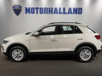 Grå Begagnad 2023 VW T-Roc SUV | 269 900 kr (Marknadspris)