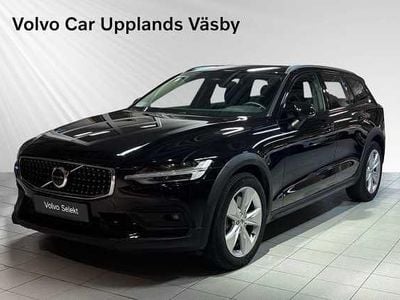 Begagnad 2023 Volvo V60 CC Kombi | 399 900 kr (Marknadspris)