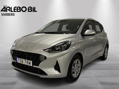Silver Begagnad 2022 Hyundai i10 Advanced Halvkombi | 149 900 kr (Marknadspris)