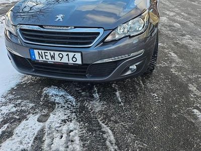 Begagnad Peugeot 308 SW 110 HK (80 kW) 2016 Grå metallic Kombi
