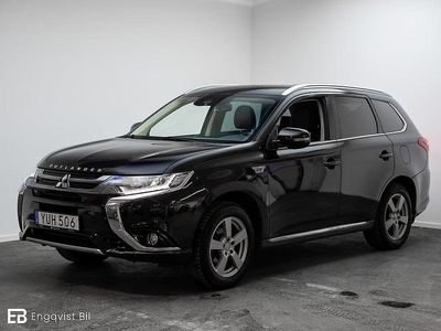 Begagnad Mitsubishi Outlander P-HEV 121 HK (88 kW) 2017 Svart SUV