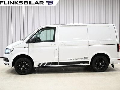 Flerfärgad Begagnad 2018 VW Transporter Van | 248 750 kr (Marknadspris)
