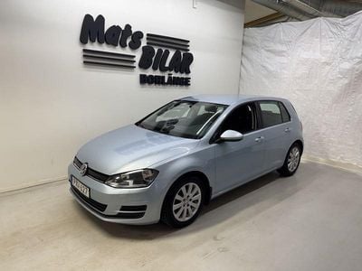 Ljusblå Begagnad 2015 VW Golf VII Halvkombi | 109 900 kr (Marknadspris)