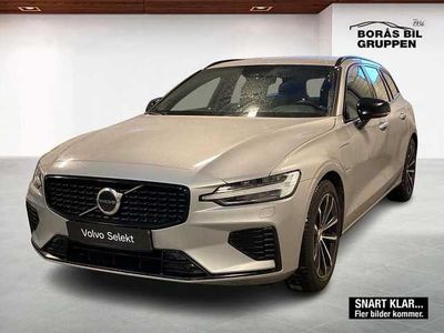 Begagnad Volvo V60 252 HK (185 kW) 2023 Silver Kombi
