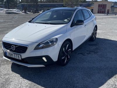 begagnad Volvo V40 CC D4 Geartronic Momentum Euro 6