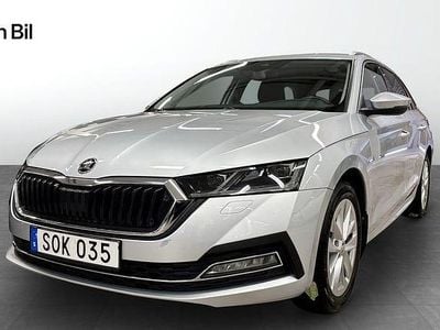 Brilliant silver metallic Begagnad 2023 Skoda Octavia Style Kombi | 292 900 kr (Marknadspris)
