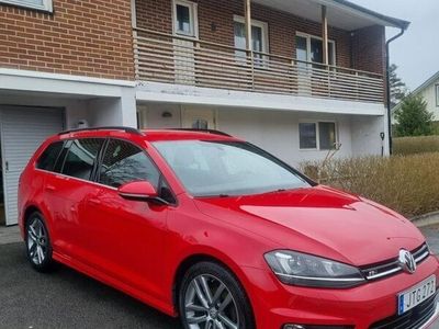 begagnad VW Golf VII Sportscombi 2.0 TDI R-line D-värm Drag