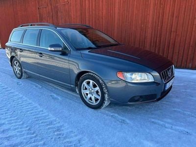 Begagnad Volvo V70 Momentum 109 HK (80 kW) 2011 Grå Kombi