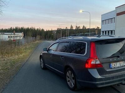 Begagnad 2008 Volvo V70 Kombi | 45 000 kr (Lite dyr)