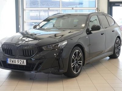 Begagnad BMW i5 Efficient Dynamics 250 kW (340 HK) 2024 Svart Sedan