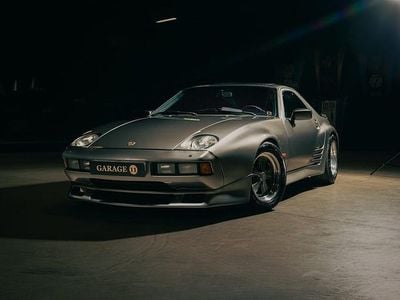 Grå Begagnad 1984 Porsche 928 Sportkupé | 469 928 kr