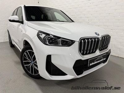 Vit Begagnad 2023 BMW iX1 M Sport SUV | 349 900 kr