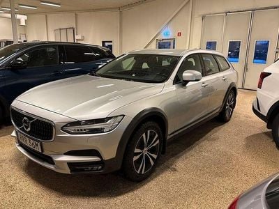 Silver Begagnad 2019 Volvo V90 CC Momentum Kombi | 279 900 kr (Lite dyr)