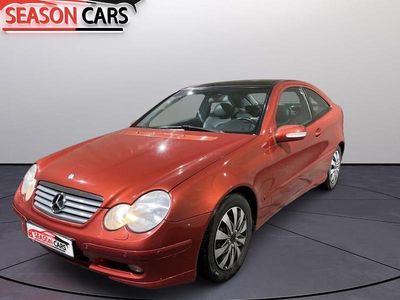 Röd Begagnad 2002 Mercedes C200 Sportkupé | 39 900 kr