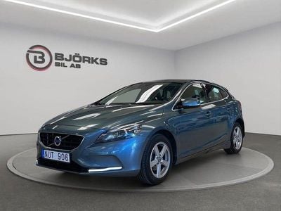 Blå Begagnad 2012 Volvo V40 Momentum Kombi | 124 500 kr (Lite dyr)