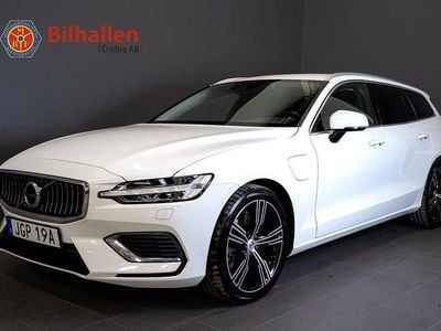 Vit Begagnad 2022 Volvo V60 Inscription Kombi | 294 900 kr (Marknadspris)