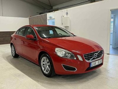 Röd Begagnad 2010 Volvo S60 Summum Sedan | 99 900 kr (Marknadspris)