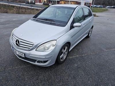 Mercedes B200