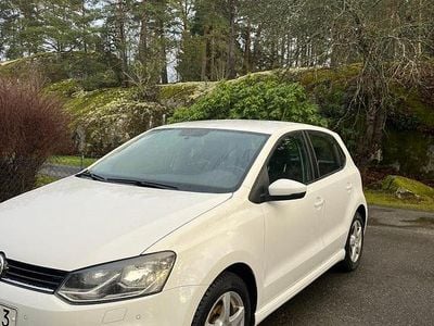Vit Begagnad 2017 VW Polo R-line Halvkombi | 122 000 kr (Dyr)