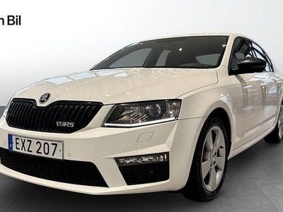 Begagnad Skoda Octavia RS 220 HK (161 kW) 2015 Vit Sedan