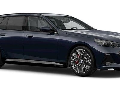 Svart Ny 2025 BMW i5 Comfort Edition Kombi | 879 200 kr (Marknadspris)