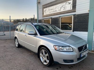 begagnad Volvo V50 2.0 D Kinetic Euro 4/Drag/KamremBytt/Nybesiktad