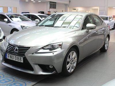 Grå Begagnad 2014 Lexus IS300h Executive Line Sedan | 178 700 kr (Marknadspris)