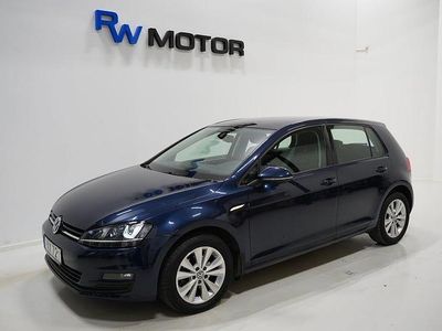 Begagnad VW Golf VII 105 HK (77 kW) 2015 Mörkblå Halvkombi