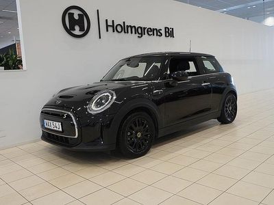 Begagnad Mini Cooper 22 kW (30 HK) 2023 Svart Halvkombi