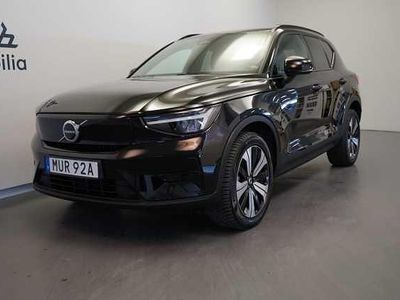 Svart Begagnad 2022 Volvo XC40 Core SUV | 309 500 kr