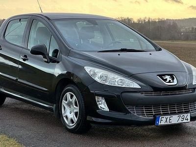 Svart Begagnad 2009 Peugeot 308 Halvkombi | 34 900 kr (Marknadspris)