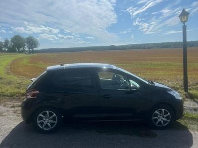 Begagnad Peugeot 208 82 HK (60 kW) 2013 Halvkombi