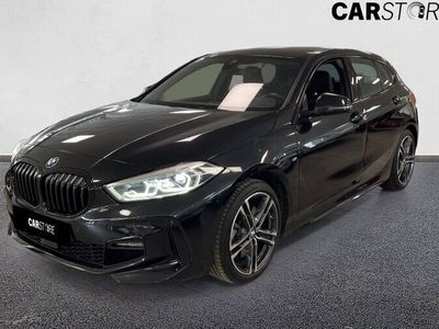 begagnad BMW 120 xDrive |M-Sport|Backkamera|Navi| 2023, Halvkombi