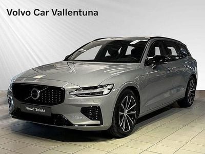 Begagnad Volvo V60 Plus 355 HK (261 kW) 2024 Grå Kombi