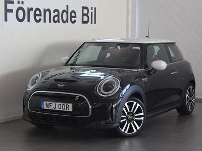 Svart Begagnad 2022 Mini Cooper SE Halvkombi | 209 000 kr (Bra pris)