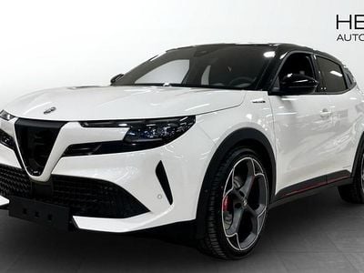 Begagnad Alfa Romeo Junior Veloce 207 kW (282 HK) 2024 Vit (white) SUV