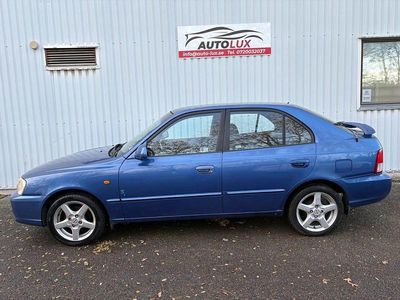 Blå Begagnad 2002 Hyundai Accent Halvkombi | 29 900 kr