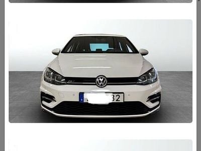 Begagnad 2018 VW Golf VII R-line Halvkombi | 159 900 kr (Marknadspris)