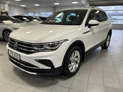 Vit Begagnad 2021 VW Tiguan Elegance SUV | 339 900 kr (Marknadspris)