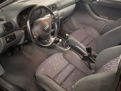 Begagnad Audi A3 150 HK (110 kW) 2000 Svart Halvkombi
