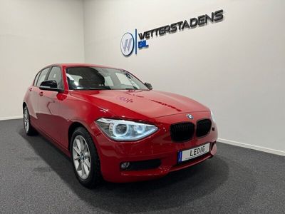 begagnad BMW 118 d Automat Ljuspaket Dragkrok Värmare PDC Vinterhjul