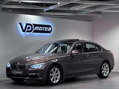 Begagnad BMW 330 Luxury Line 258 HK (189 kW) 2013 Brun Sedan